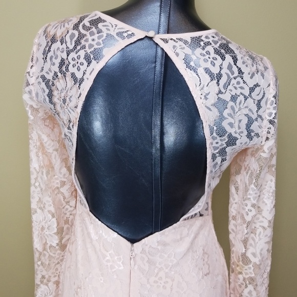 BEBE SEXY PINK LACE DRESS W/ SILVER EMBROIDERY - Picture 4 of 7